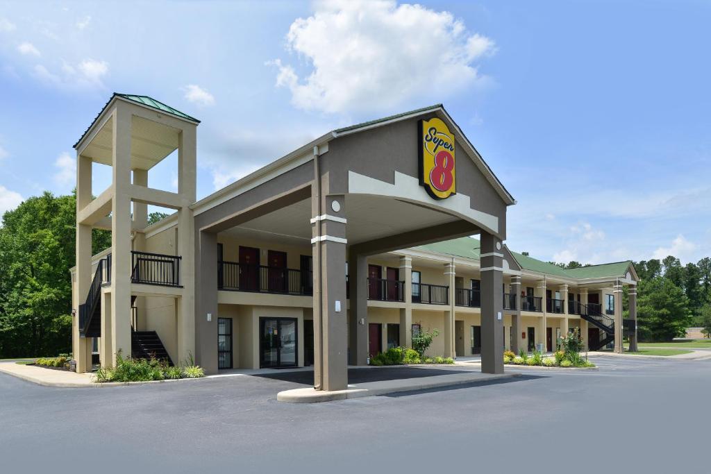 Super 8 by Wyndham Petersburg Motel Bagian luar foto